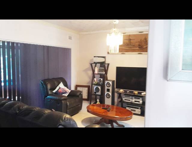 3 BEDROOM HOUSE FOR SALE IN BLUFF
